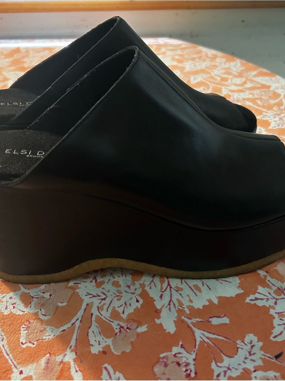 Kelsi Dagger Black Leather Open-Toe Slide Mules - Picture 2 of 4